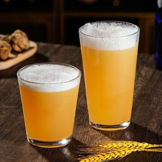 Customizable British American pint beer glasses for juice, tea, and beverages