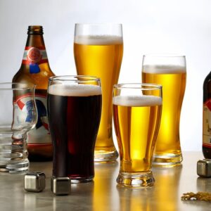 Hand-blown crystal pint beer glasses with custom logo for bars and events